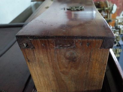 Commode de port en acajou et placage d'acajou,...