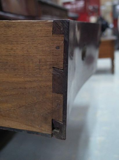 Commode de port en acajou et placage d'acajou,...