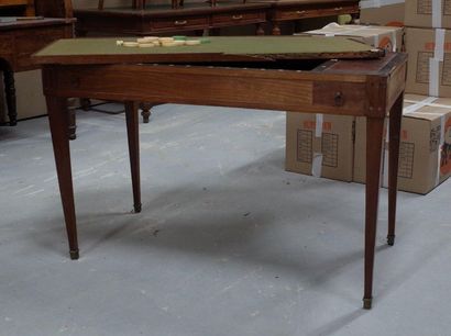 Table de jeu, dite Tric-Trac en acajou et...
