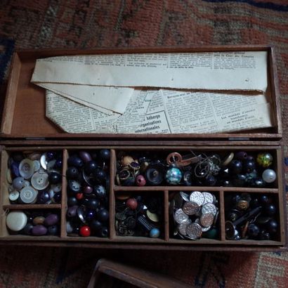 Set of sewing kits (buttons, needles etc...