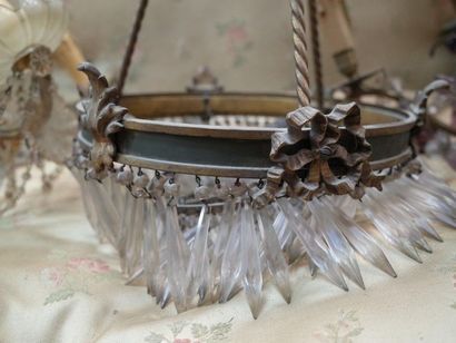 Lustre en bronze, attaches en forme de cordes...