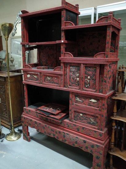 Meuble-bibliothèque de style Extreme-oriental...
