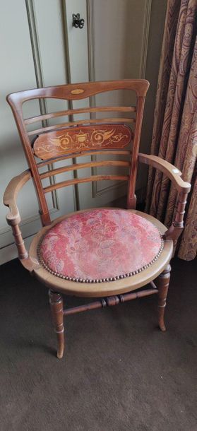 Fauteuil en bois 

Style anglais, Mappin...