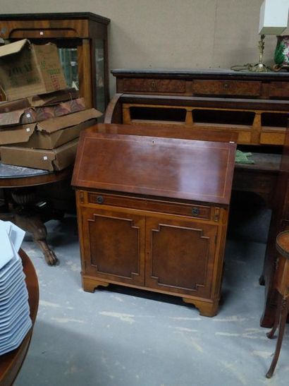 Meuble scriban en bois 

Style anglais, Mappin...