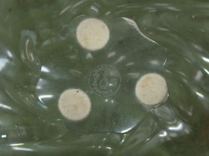 Batch of glassware and other trinkets including...