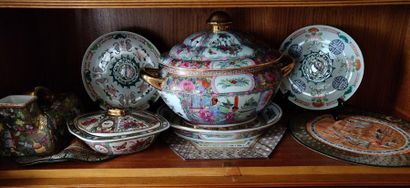Lot de porcelaines chinoises diverses