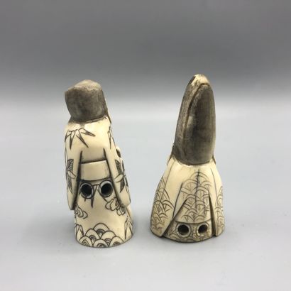 Deux netsuke en ivoire sculpté représentants...