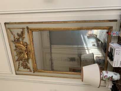 Grand miroir de trumeau d'époque Louis XVI...