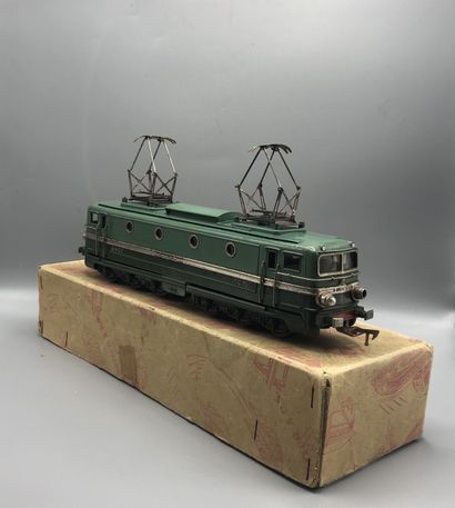 Locomotive motrice modèle CC.7001 Marque...