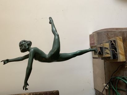 Ecole FRANCAISE vers 1920-1930

La Danseuse.

Bronze...