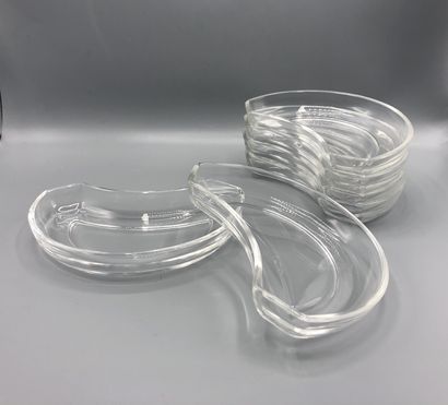 Six assiettes à salade en cristal de la manufacture...