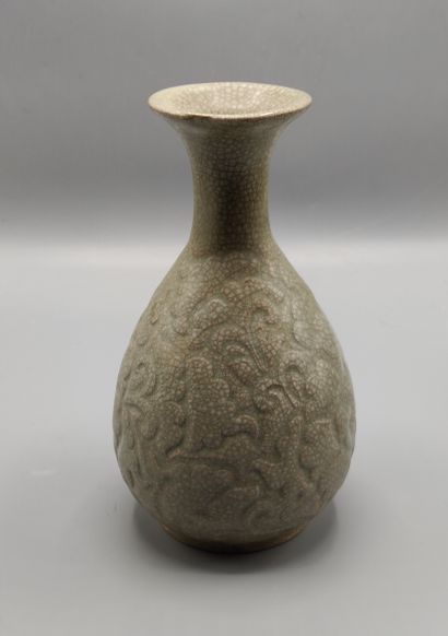 Vase balustre à col évasé en porcelaine de...