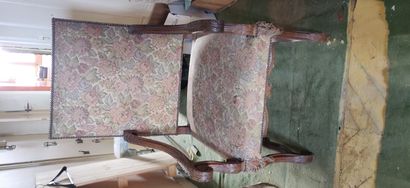 Fauteuil de style Louis XIV en bois naturel...