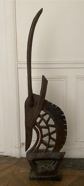 Cimié agraire Tiwara représentant une antilope...