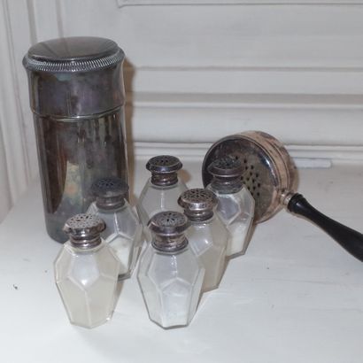 Lot de six salières hexagonales en verre,...