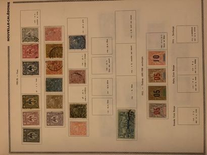 Un lot d'albums de timbres divers