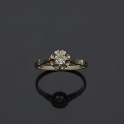 Bague en or gris 18 k (750 millièmes) et...