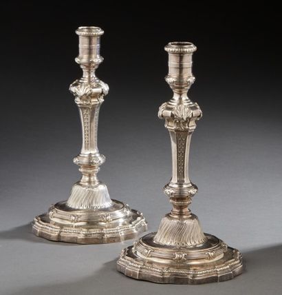 PARIS 1757 - 1758 - Paire de flambeaux en...