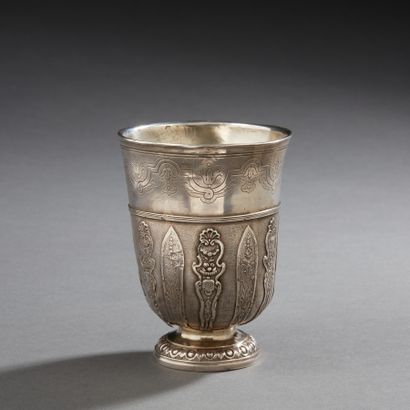 Dinan, 1753-1755 - BRETAGNE - Timbale à appliques...