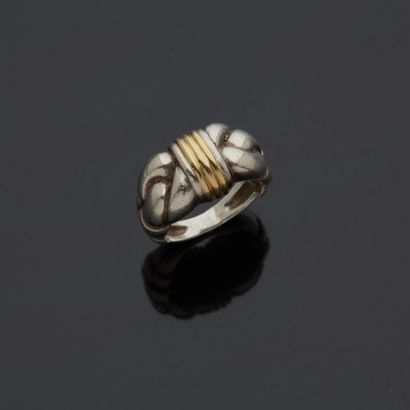 Bague en argent (925 millièmes) à décor d'un...