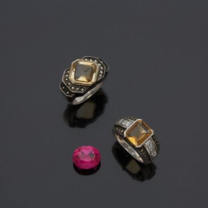 
Deux bagues en argent et or gris 9 k (375...