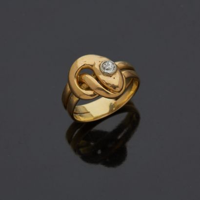 Bague serpent en or jaune 18 k (750 millièmes)...