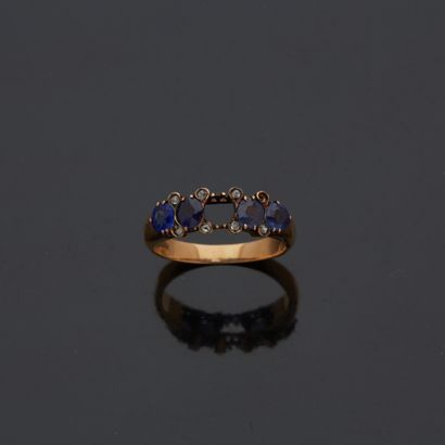 Bague en or jaune 18 k (750 millièmes) sertie...
