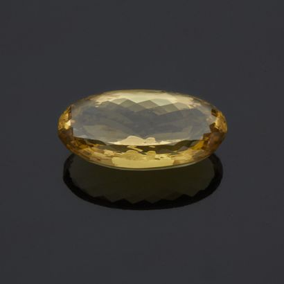 Un quartz vert jaune. Poids environ 110 ...