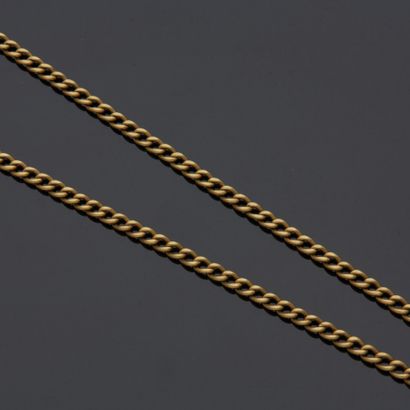 Chaîne de montre en or jaune 18 k (750 millièmes).

XIXe...