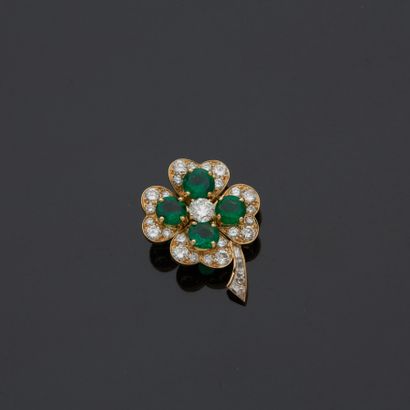 Broche pendentif en or jaune 18 k (750 millièmes)...
