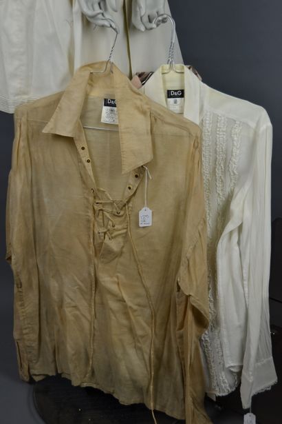*Lot of clothes including :

VERSUS VERSACE

-...