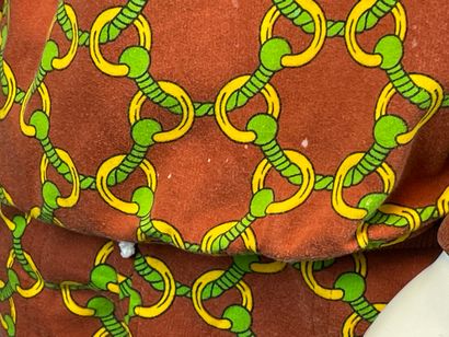 HERMES 

Lot de deux joggings : 

- Ensemble...
