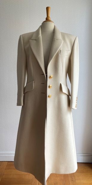 HERMES Paris 

Manteau long blanc cassé,...