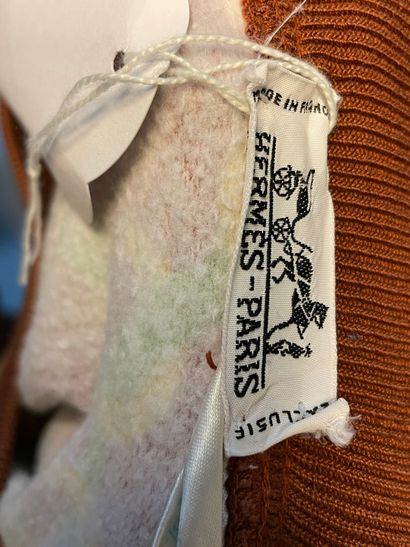 HERMES 

Lot de deux joggings : 

- Ensemble...