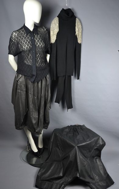 *Lot de vêtements dont : 

DG

- Chemisette...