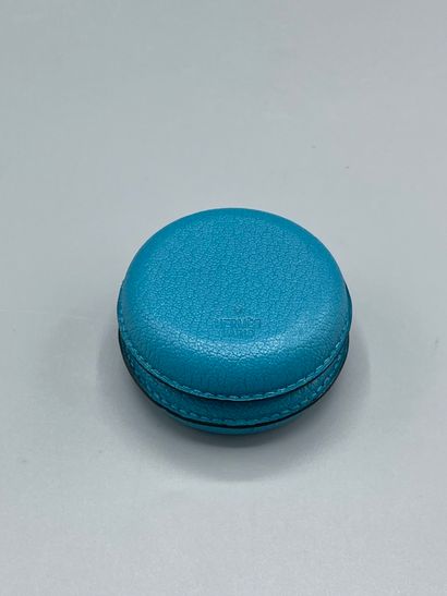 
HERMES Paris

Yoyo in wood covered with...