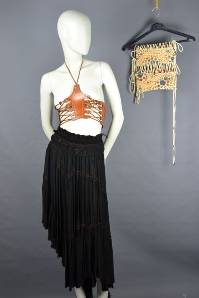 *Jean Paul GAULTIER

Lot de vêtements dont...