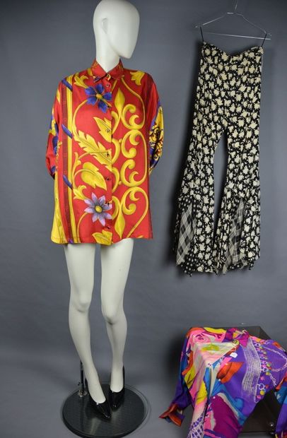 *G.VERSACE

Lot of clothes including : 

-Silk...