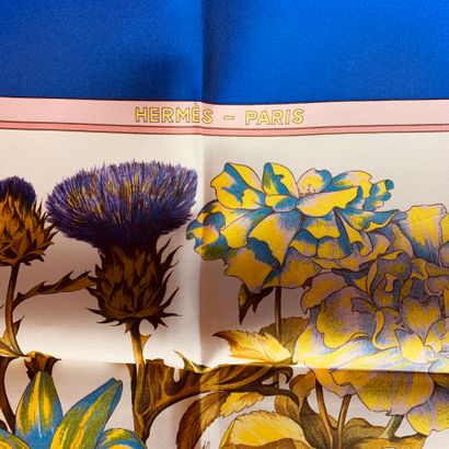 
HERMES Paris

Carré en twill de soie imprimé...