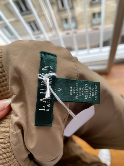 Lot of clothes including :

Ralph LAUREN...