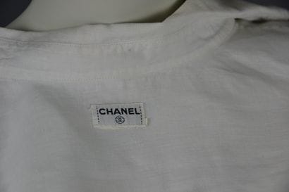 CHANEL

White linen and cotton shirt, small...