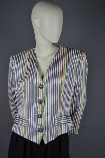 Yves SAINT LAURENT Variation

Veste en bayadère...
