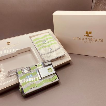 COURREGES Paris circa 1983 by Minolta

Camera...