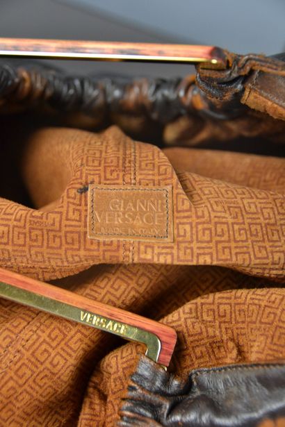 *VERSACE

Sac cuir coloré façon tie & dye...