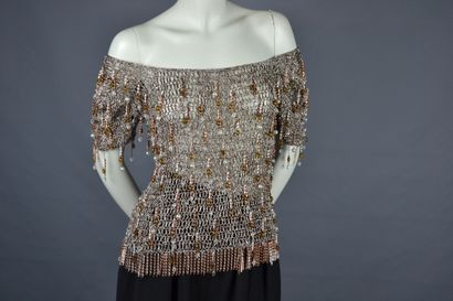 Loris AZZARO

Top en mailles de lurex bronze...