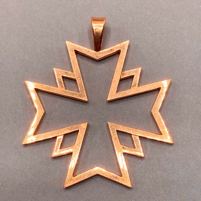 CHANEL

Pendentif croix en or jaune 18 k...