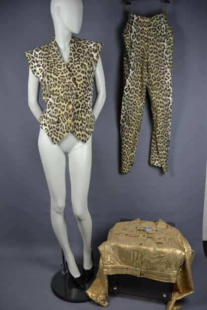 *Lot of various clothes including : 

Gianfranco...