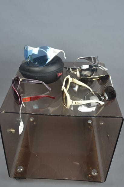 *Lot of various pairs of glasses including...