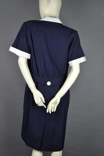 Yves SAINT LAURENT Variation

Navy blue wool...