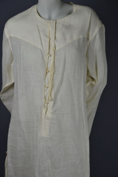 *VERSACE

Lot de vêtements dont : 

- Tunique...